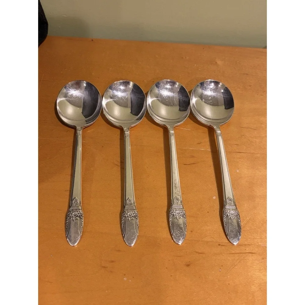 1847 Rogers Bros IS Silver Plate First Love Cream Soup Gumbo Spoons (4) Vintage